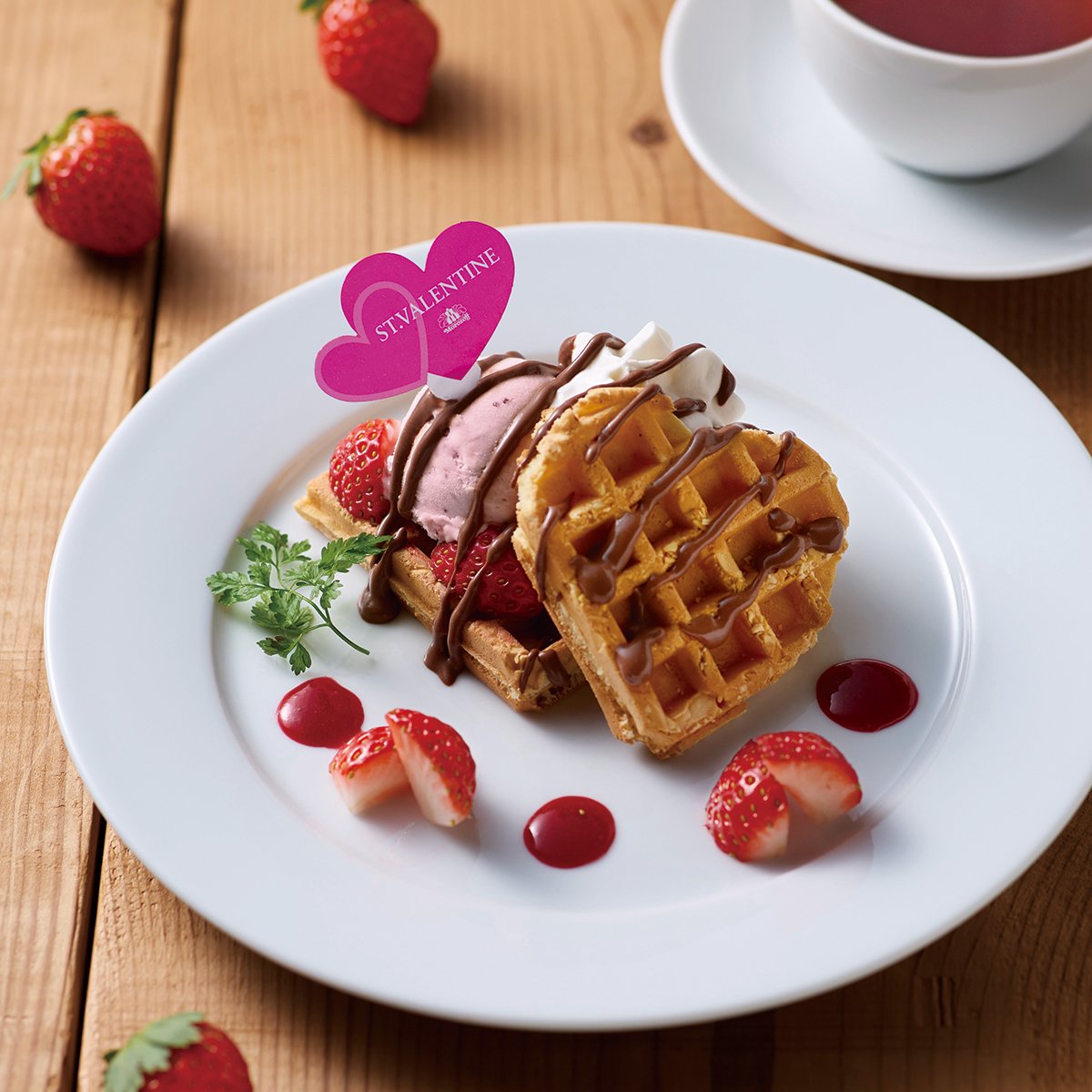 バレンタイン仕立ての<br>アイスクリームサンドワッフルと<br>スペシャルティー